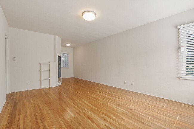 Building Photo - 2202-2206 20th St