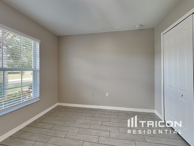 Building Photo - 4865 Hickory Stream Ln