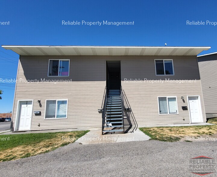 Primary Photo - 685 John Adams Pky