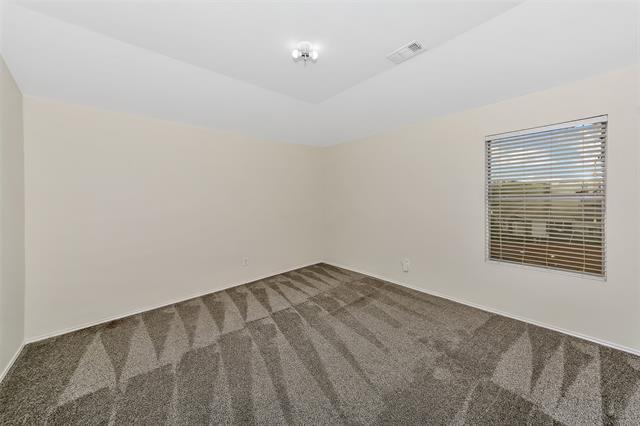 Building Photo - 1020 Breeders Cup Dr