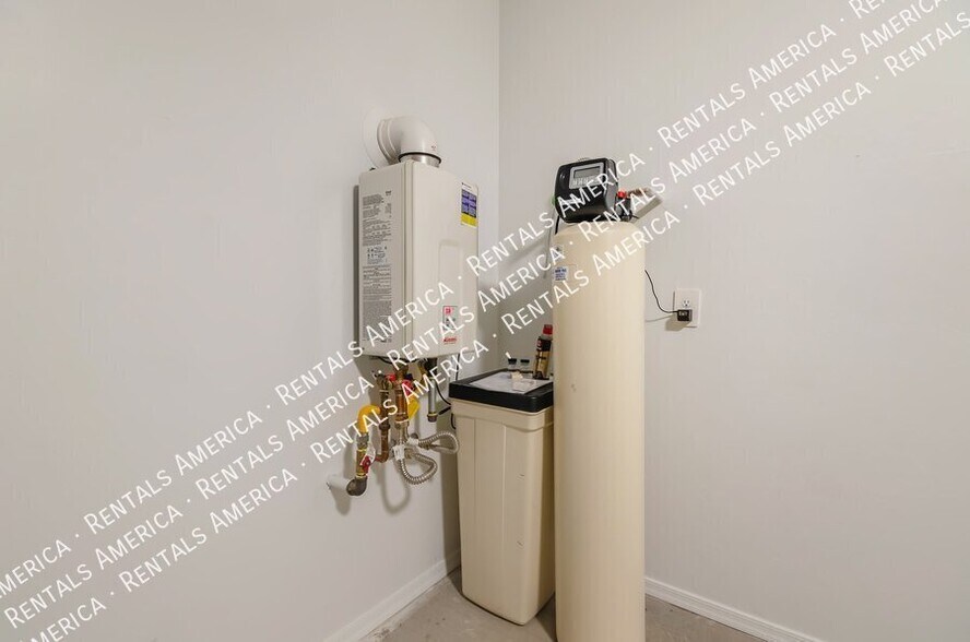 Building Photo - 3559 N Kellen Canyon Ct