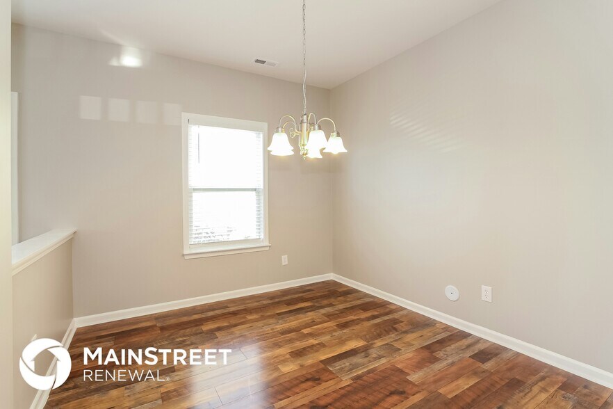 Building Photo - 118 W Cavendish Dr