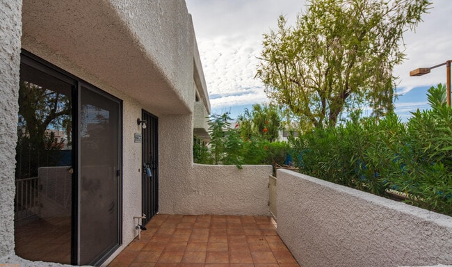 Building Photo - 69575 Karen Way