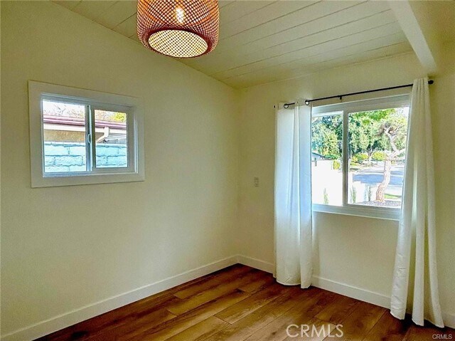 Building Photo - 821 N Mountain View Pl