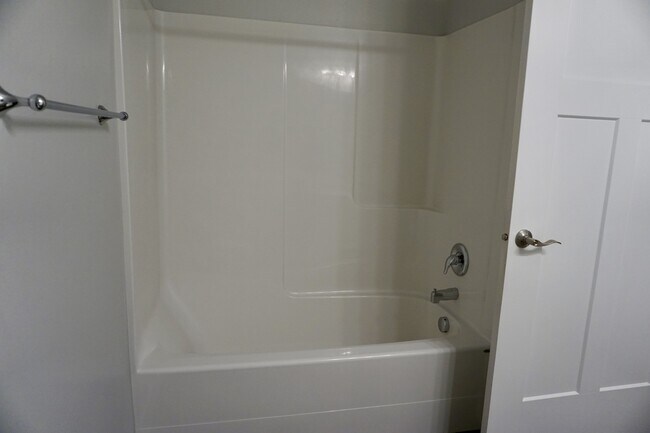 Building Photo - 14659 Bloom Dr