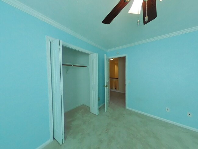 Building Photo - 3 Bedrooms, 2.5 Bathrooms Townhouse Rental in the Gables of York County