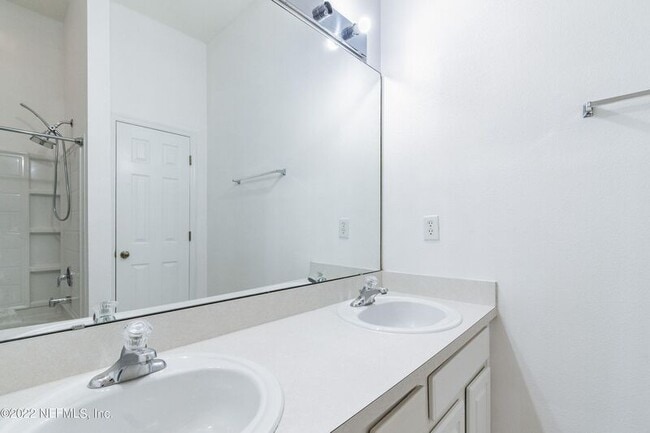 Building Photo - 5737 Parkstone Crossing Dr