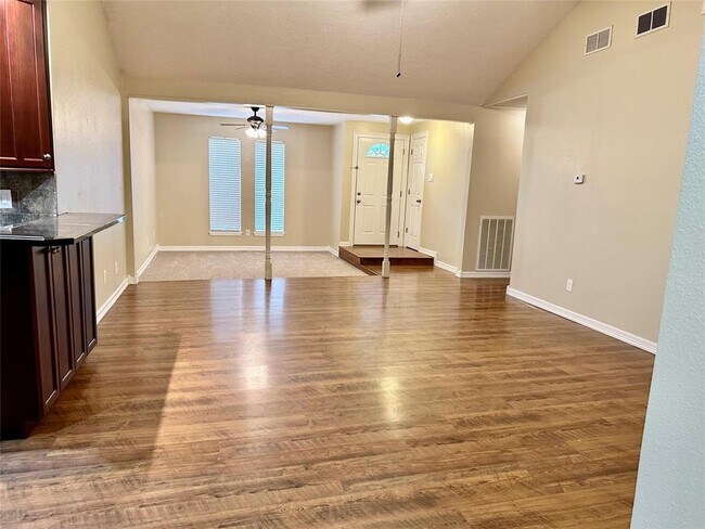 Building Photo - 239 Ridgewood Dr