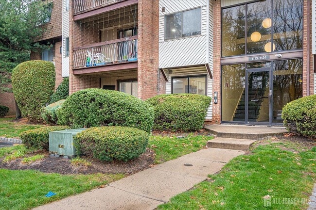 Building Photo - 1116 Edison Glen Terrace