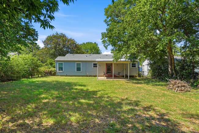 Building Photo - 3412 Brady Ave
