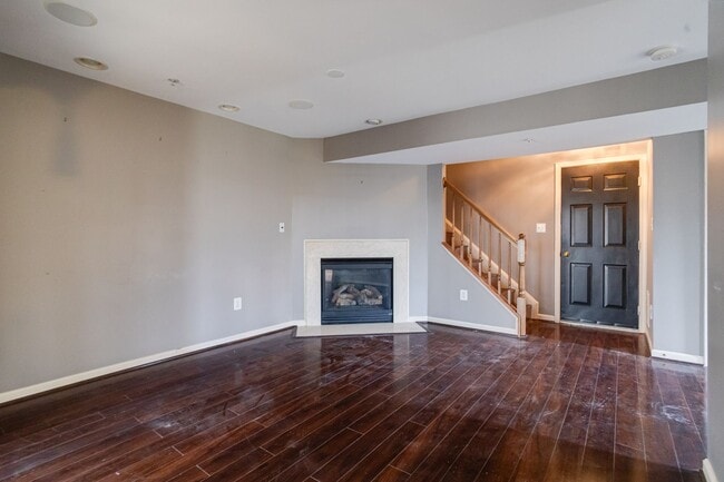 Building Photo - 1730 Bluffs Island Ct