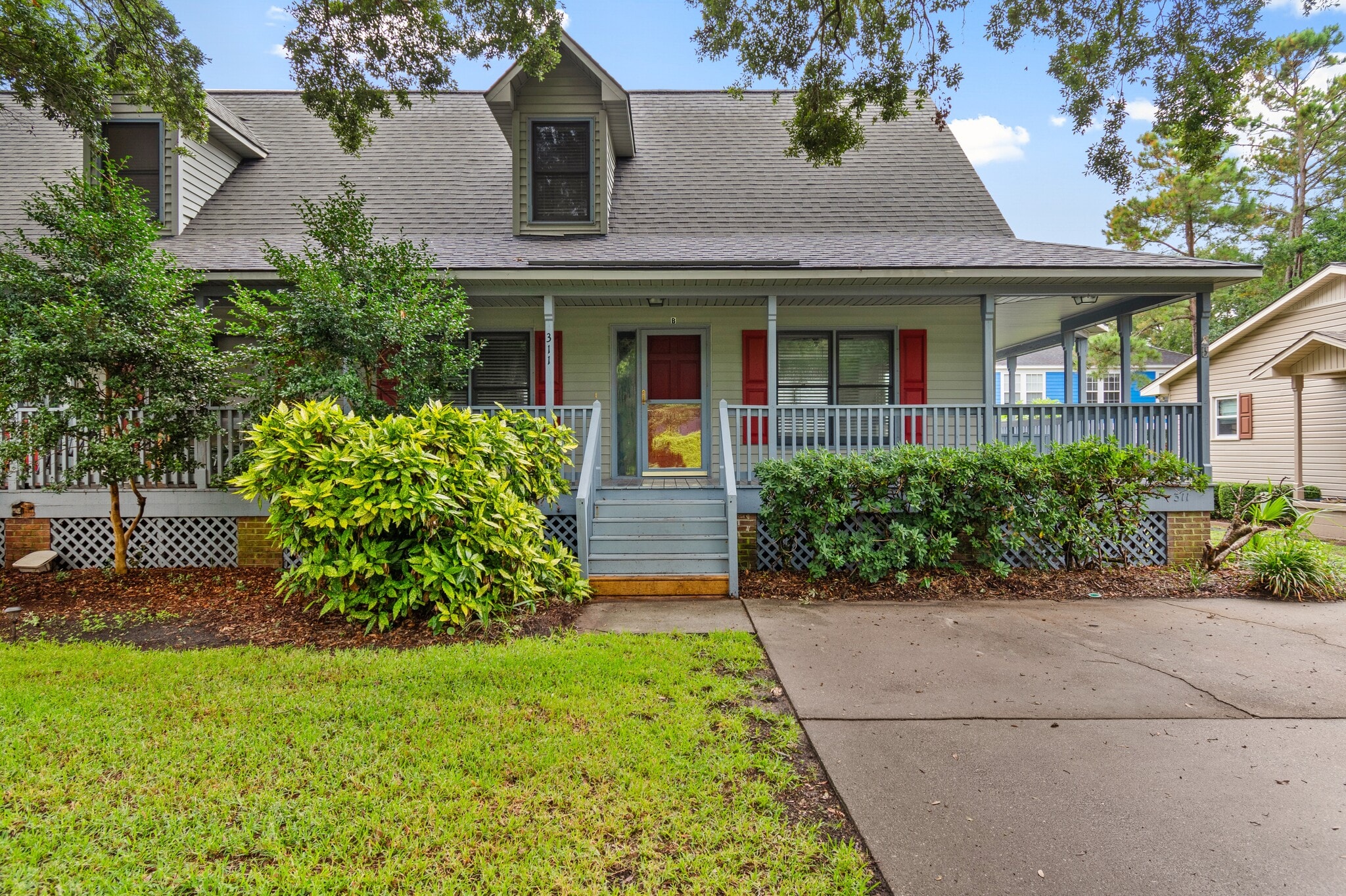 Building Photo - 311 S Willow Dr