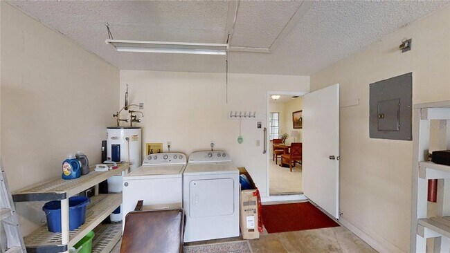 Building Photo - 8665 SW 94th St