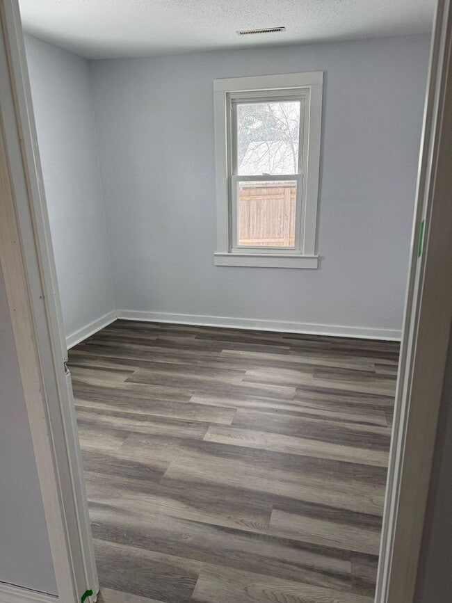 Building Photo - Newly Updated Home in Downtown Middleton