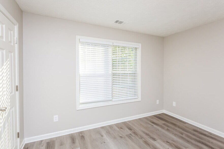 Building Photo - 5965 Tallant Dr