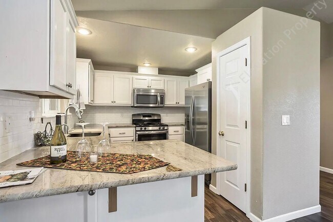 Building Photo - Comfortable Single-Level Home in NE Redmond