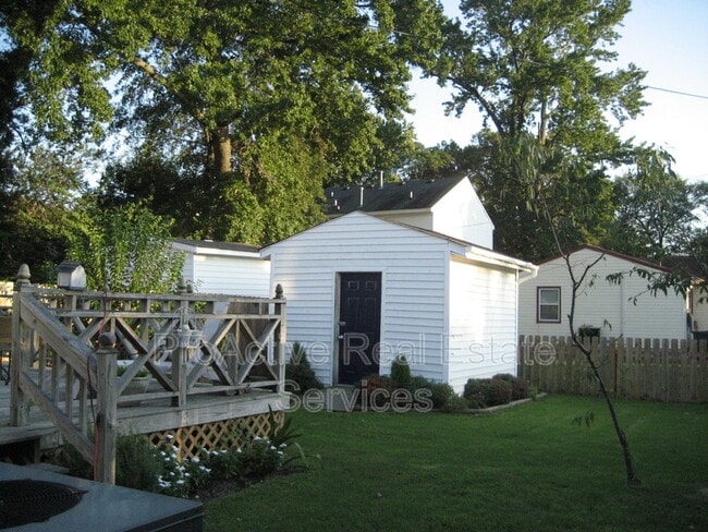 Building Photo - 725-B Carolina Avenue