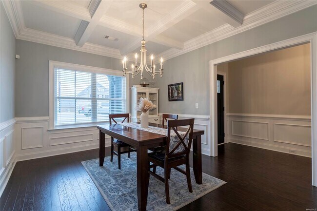 Building Photo - 357 Sydney Dr S