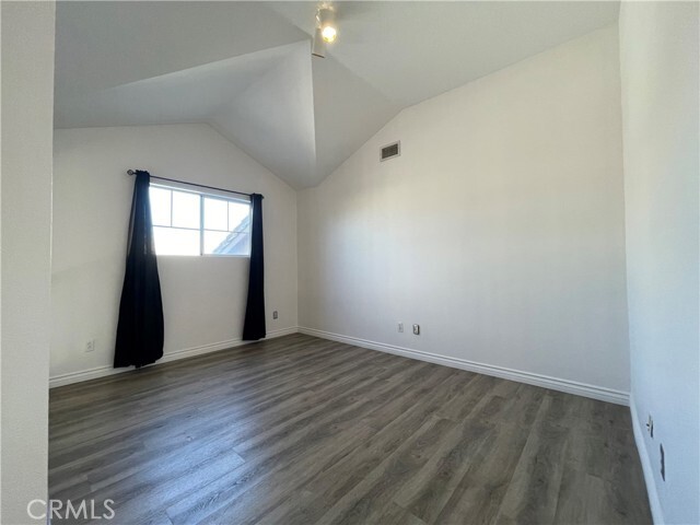 Building Photo - 1006 N Turner Ave