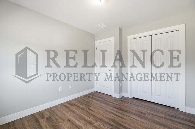 Building Photo - 4515 E 45th St N