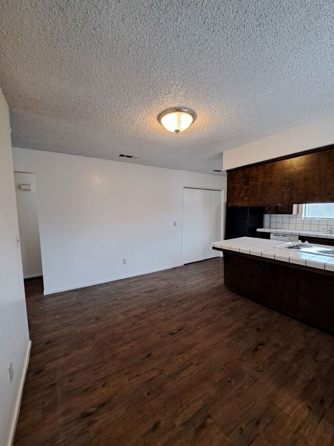 Building Photo - 4090-4094 N. Feland Ave.