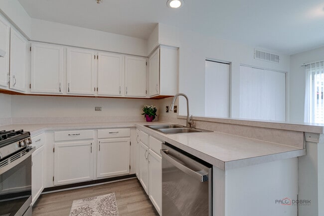 Building Photo - 1257 Orleans Dr