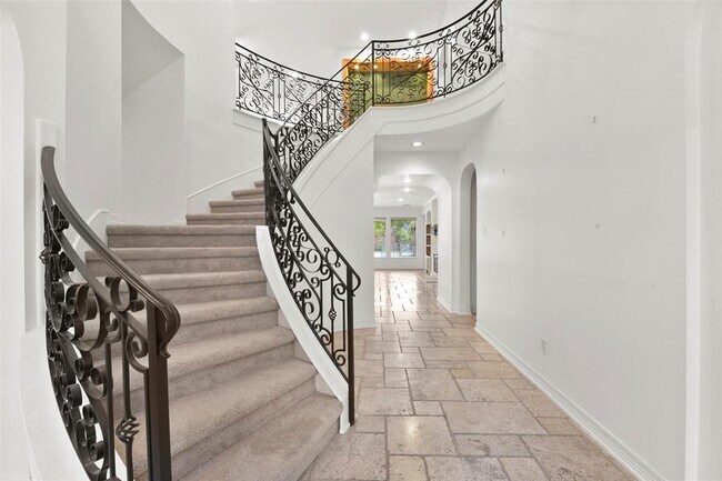 Building Photo - 12119 Sonora Canyon Ln