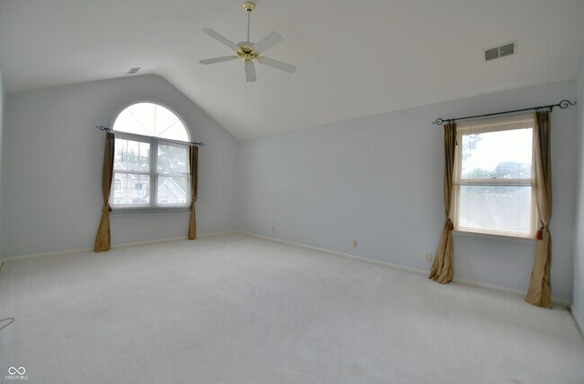 Building Photo - 1402 Edinburgh Dr