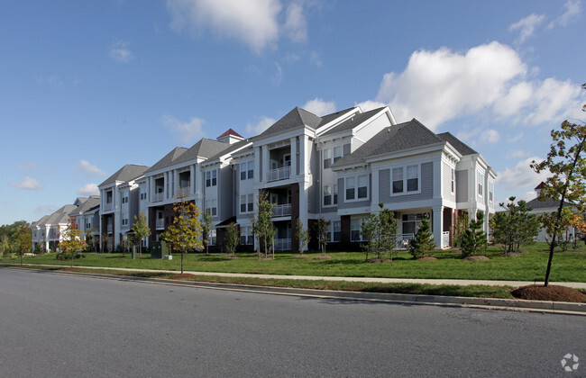 Building Photo - Gleneagles Apartments