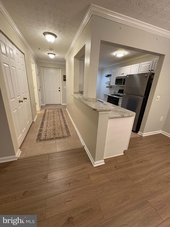 Building Photo - 653 Burtons Cove Way