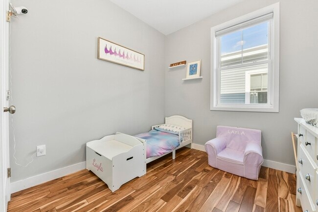 Building Photo - 18 Granfield Ave