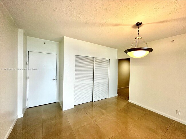 Building Photo - 3000 S Ocean Dr