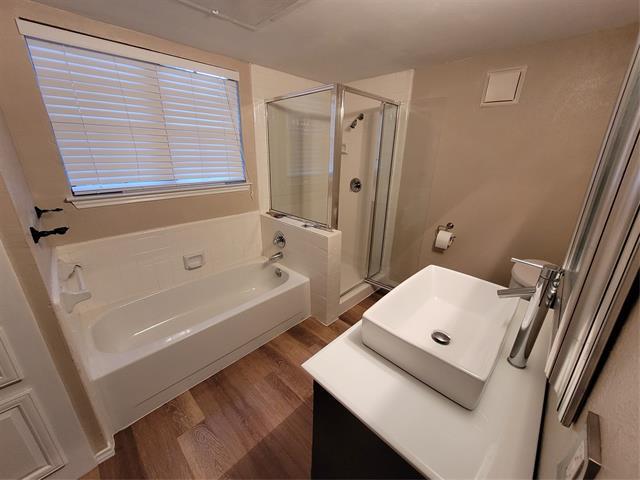 Building Photo - 15221 Berry Trail