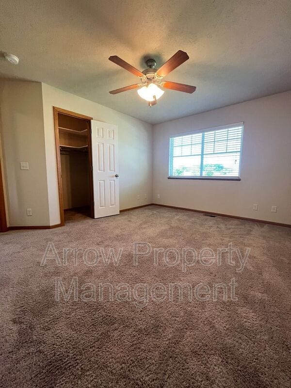 Building Photo - 6241 Windhaven Dr