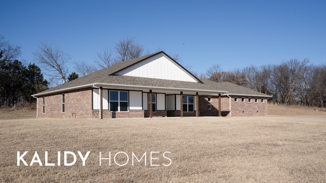 Building Photo - 305 Kirks Holw