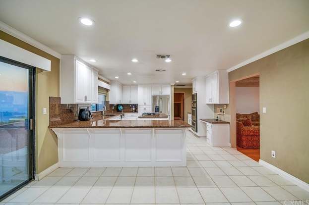 Building Photo - 7380 Live Oak Dr