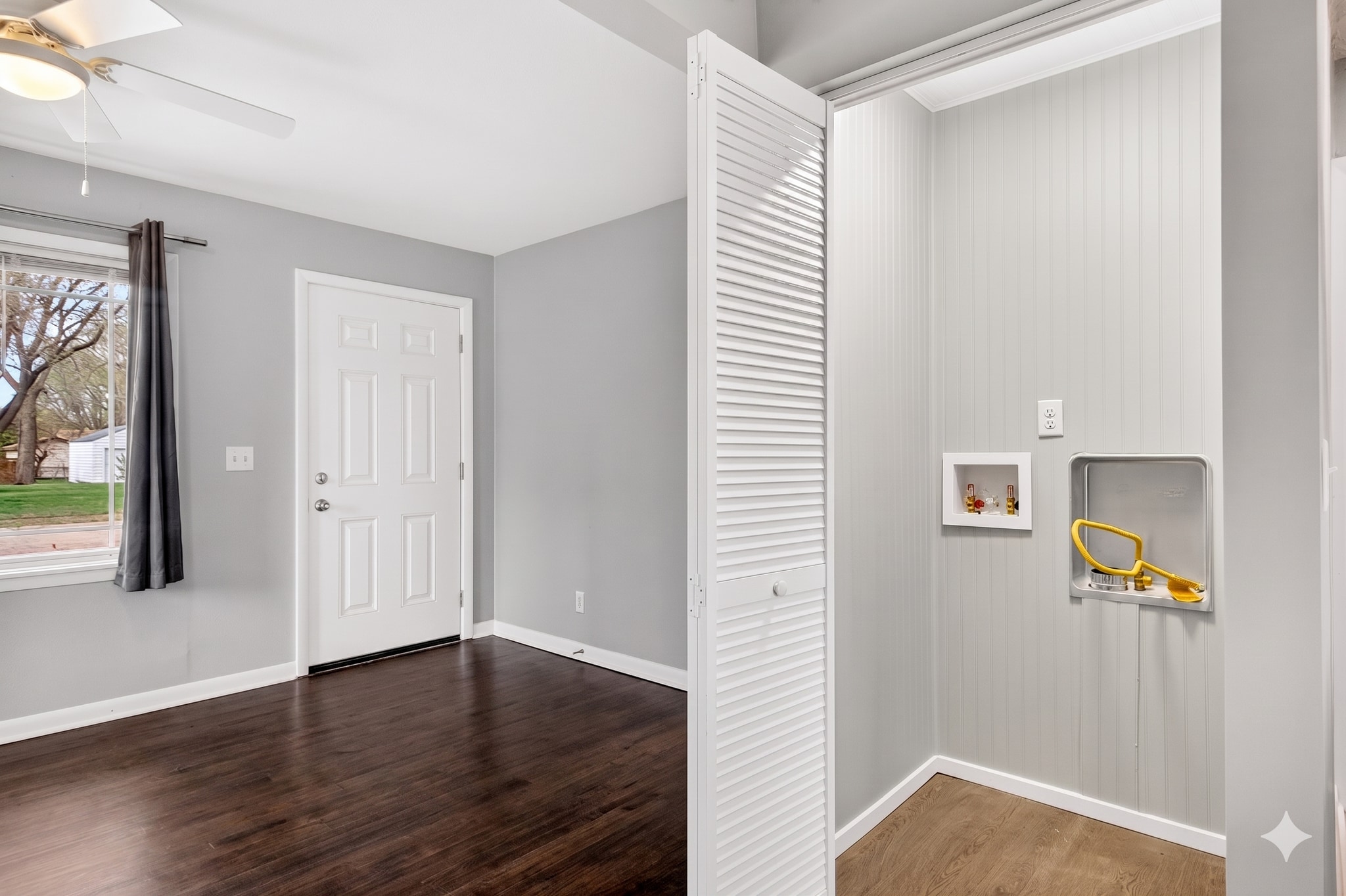 Building Photo - 903 Merrill Ave