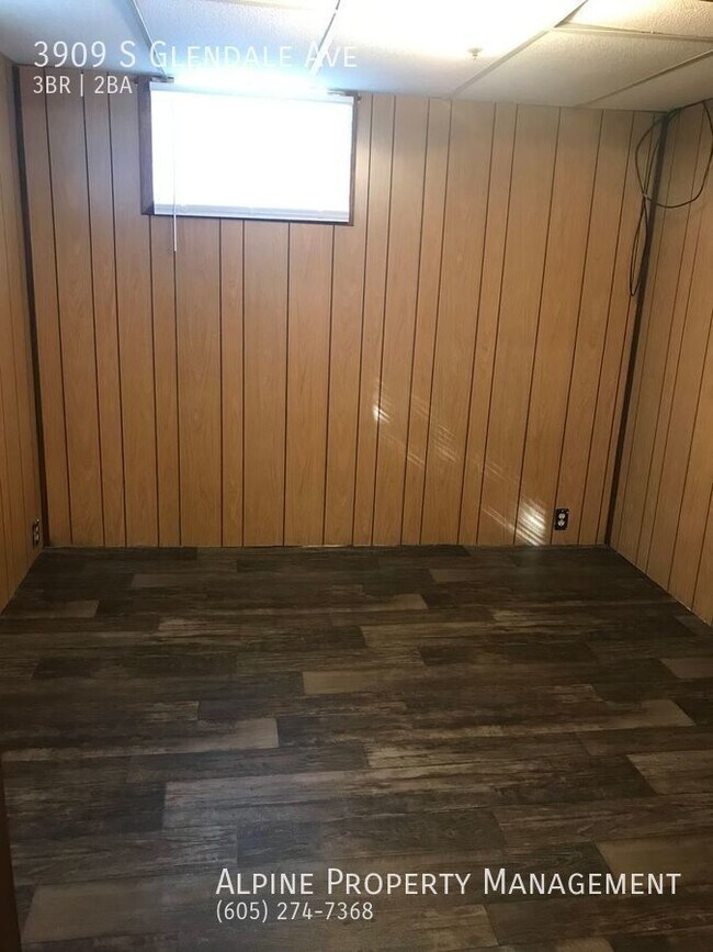 Building Photo - 3 Bed/2 Bath House For Rent!!