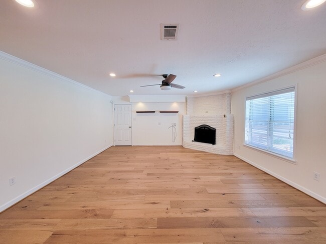 Building Photo - 4915 Brian Haven Dr