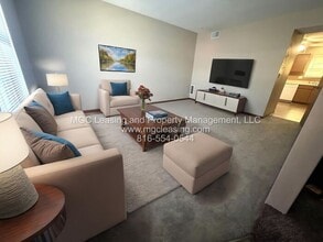 Building Photo - January Special at Millwood Townhomes - $1,000 Rent Credit - Apply Now!