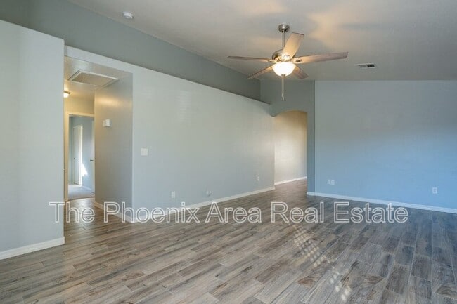 Building Photo - 1362 N McKenna Ln