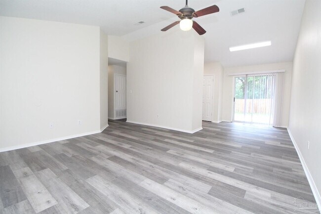 Building Photo - 8126 Crystal Wells Pl