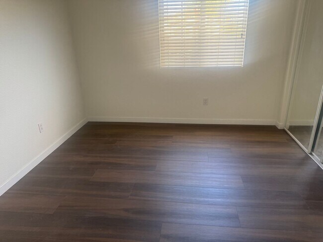 Building Photo - 4317 Spring Creek Ct