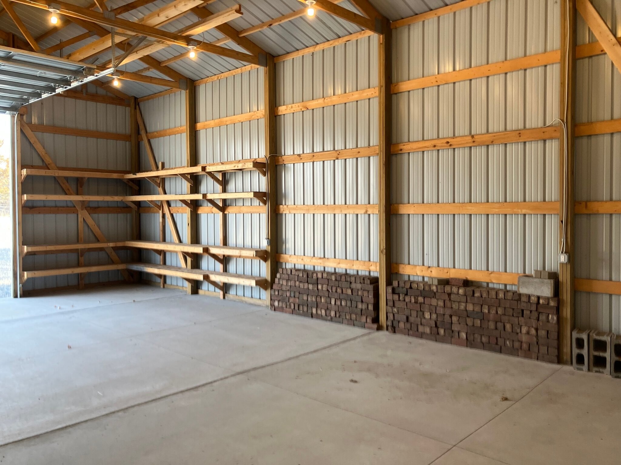 Building Photo - 15 Albees