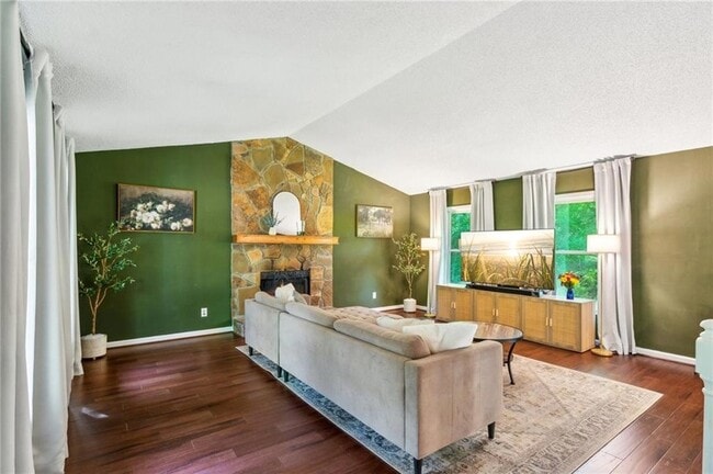 Building Photo - 355 Cross Creek Pl