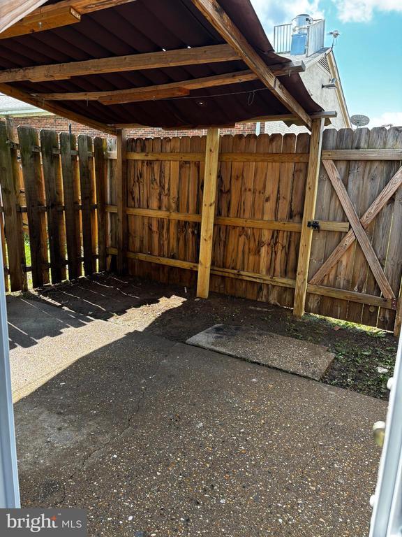 Building Photo - 110 Hickok Cir