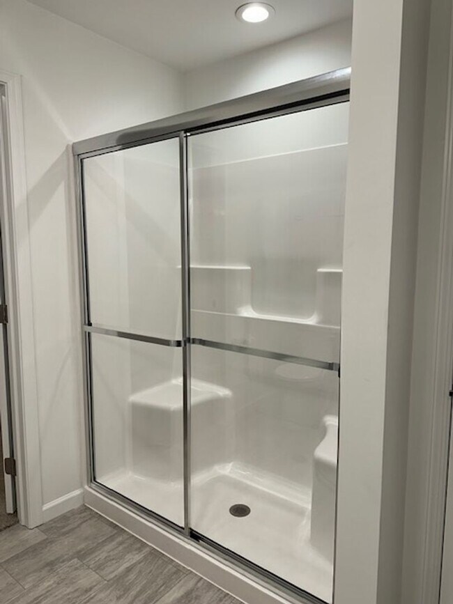 Building Photo - 67 Long Bnd Dr