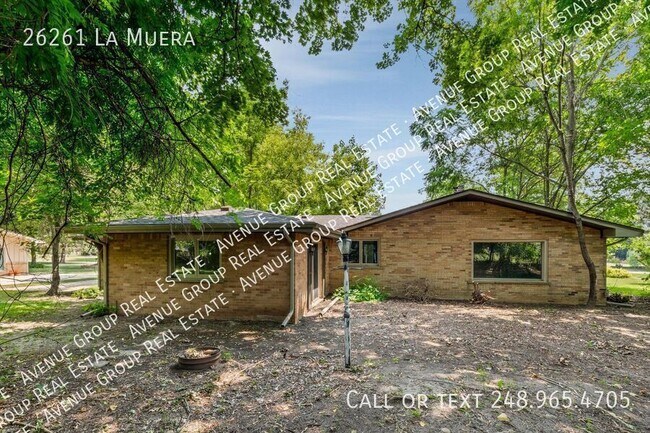 Building Photo - 26261 La Muera St