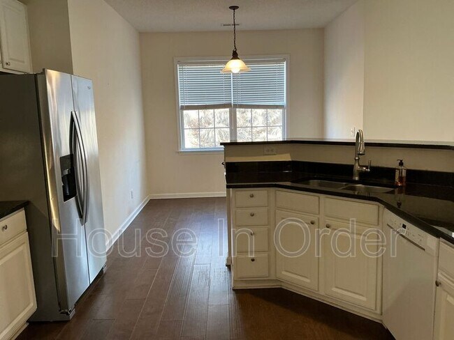 Building Photo - 46 Summer Meadow Rd