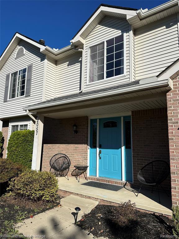 Building Photo - 2057 Holly Berry Ln